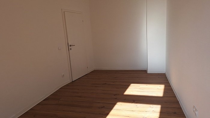 4 Raumwohnung mit Balkon und geräumigen Wohnzimmer inkl. EBK