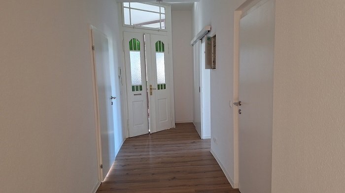 4 Raumwohnung mit Balkon und geräumigen Wohnzimmer inkl. EBK