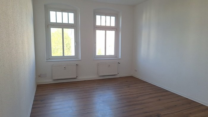 4 Raumwohnung mit Balkon und geräumigen Wohnzimmer inkl. EBK