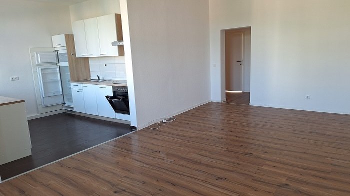 4 Raumwohnung mit Balkon und geräumigen Wohnzimmer inkl. EBK