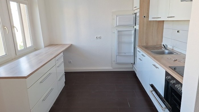 4 Raumwohnung mit Balkon und geräumigen Wohnzimmer inkl. EBK