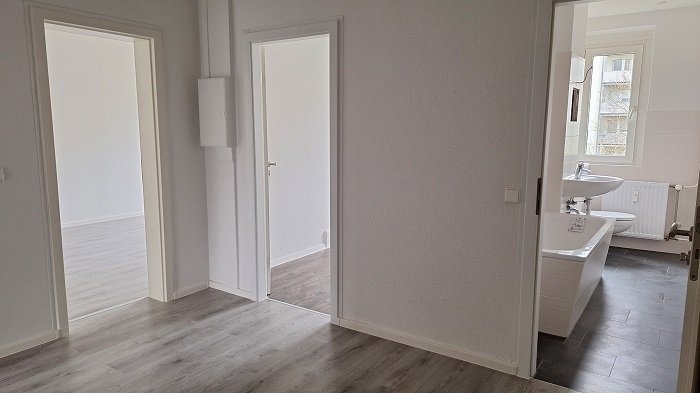 Leipzig: wunderbare 3 Raumwohnung mit Tageslichtbad und auf Wunsch mit EBK  