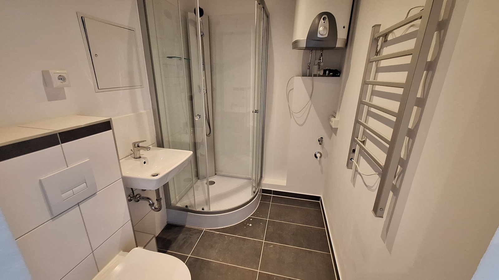 Familienwohnung mit 4 Schlafbereiche, großes Wohnzimmer und Balkon