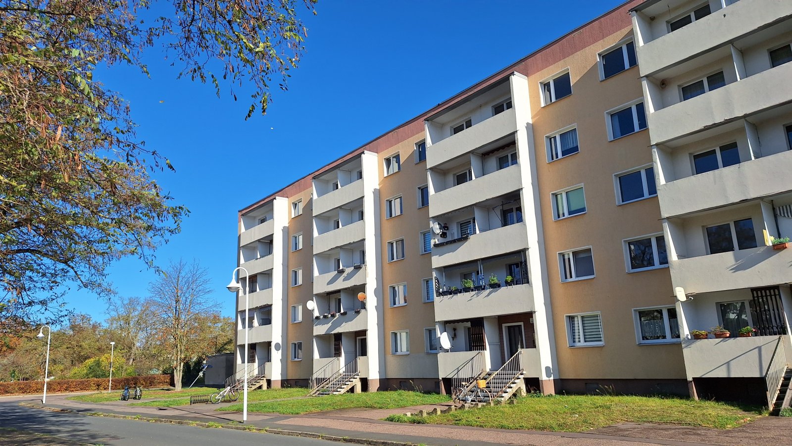 Familienwohnung mit 4 Schlafbereiche, großes Wohnzimmer und Balkon