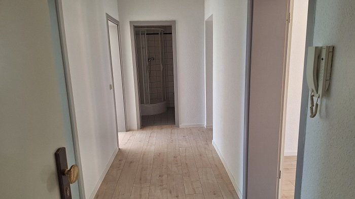 großzügige 3 Raumwohnung mit Balkon und Schlafzimmer hofseitig