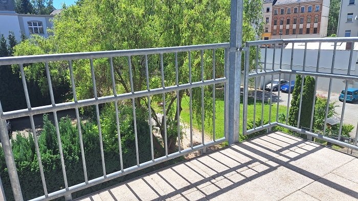 großzügige 3 Raumwohnung mit Balkon und Schlafzimmer hofseitig