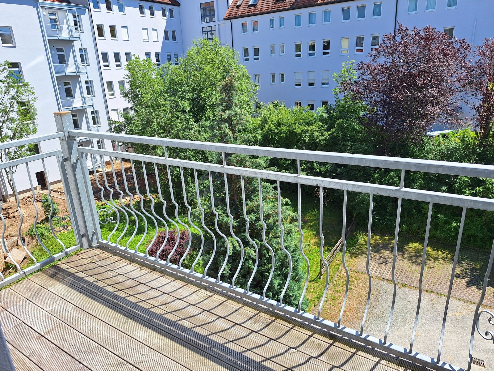 moderne 2 Raumwohnung mit EBK und Balkon
