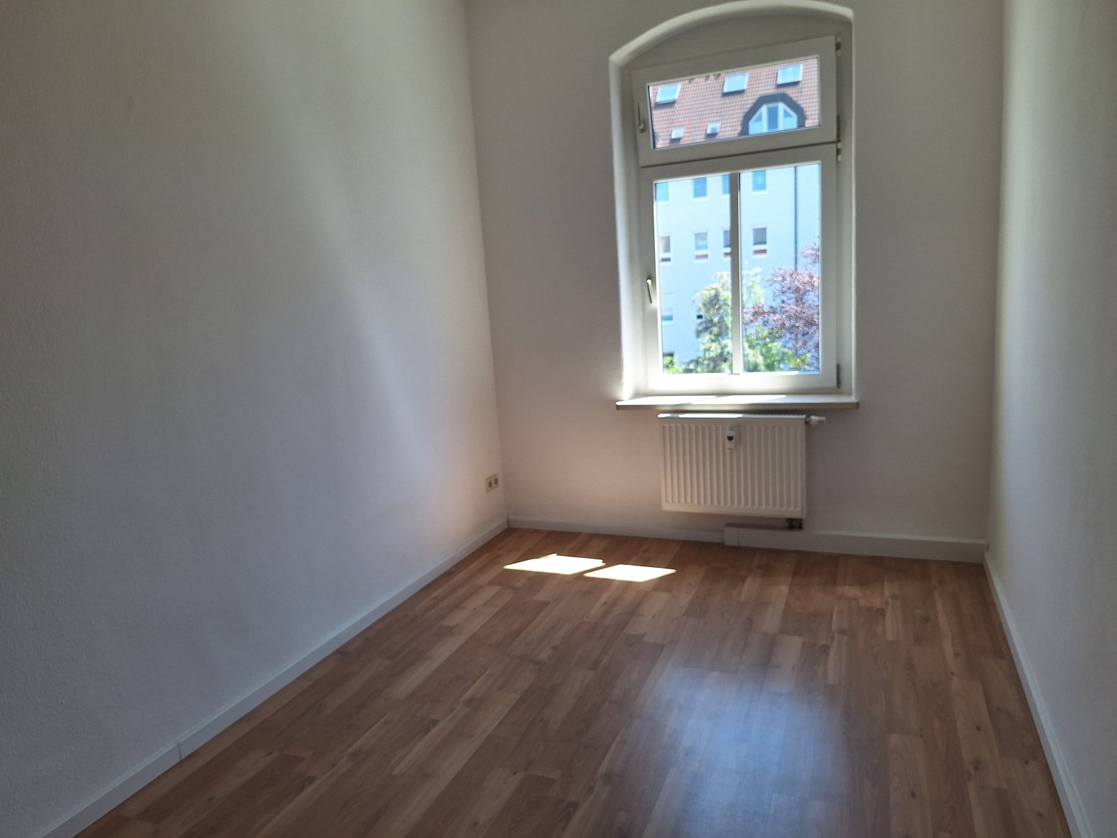 moderne 2 Raumwohnung mit EBK und Balkon