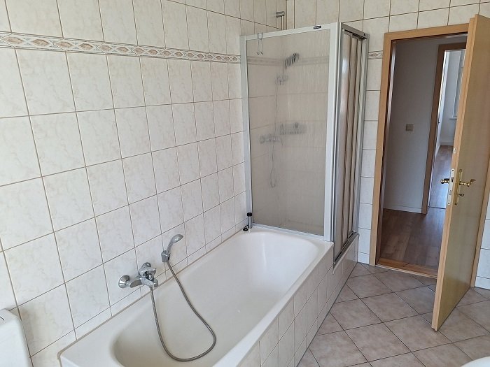 moderne 2 Raumwohnung mit EBK und Balkon