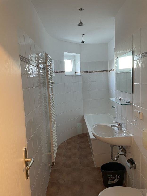 1 Raumwohnung mit Balkon