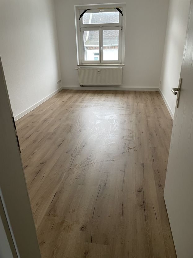 1 Raumwohnung mit Balkon
