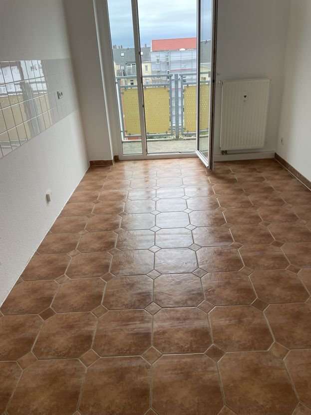 1 Raumwohnung mit Balkon