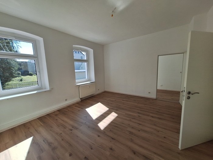 Familienwohnung mit 3,5 Zimmern und 2 Bädern - frisch hergerichtet!