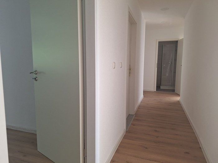 Familienwohnung mit 3,5 Zimmern und 2 Bädern - frisch hergerichtet!