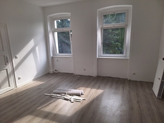 frisch sanierte 5 Raumwohnung mit Balkon und Stellplatz auf Wunsch in Hartmannsdorf - Foto 1