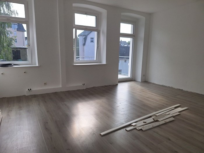 frisch sanierte 5 Raumwohnung mit Balkon und Stellplatz auf Wunsch in Hartmannsdorf - Foto 2