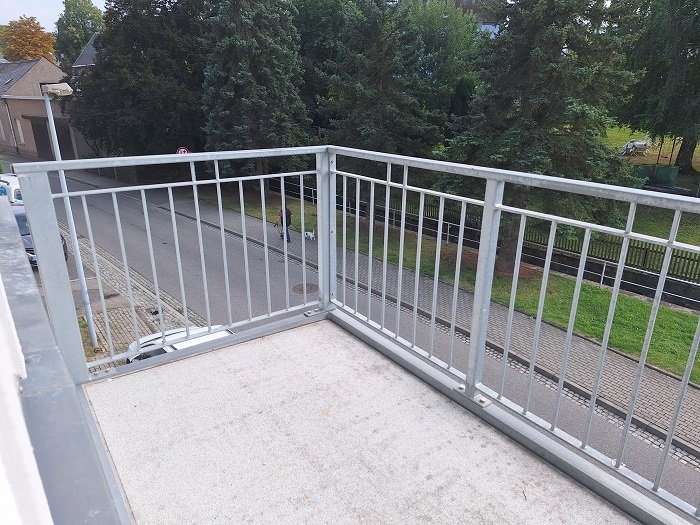 frisch sanierte 5 Raumwohnung mit Balkon und Stellplatz auf Wunsch in Hartmannsdorf - Foto 5