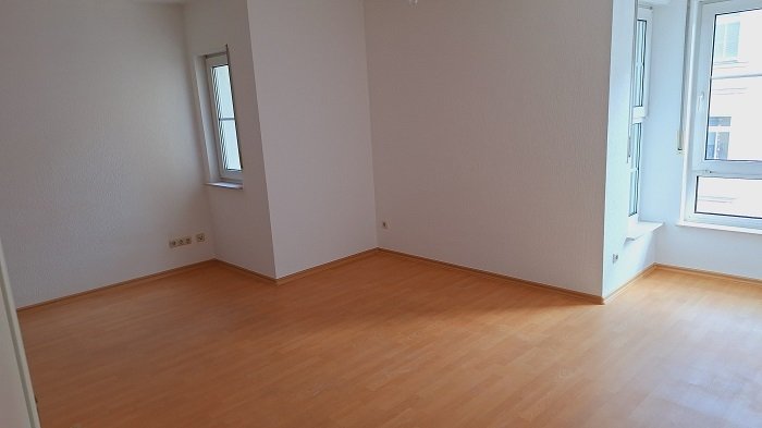 Wohnzimmer mit Küchenbereich